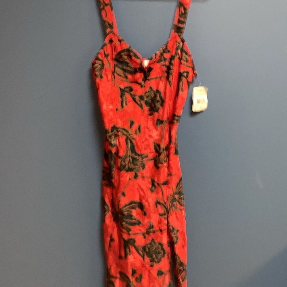 NWT DEADSTOCK EXPRESSIONS CALIFORNIA DYNASTY VINTAGE SIZE MED REDBLACK NIGHTGOWN - Picture 5 of 12